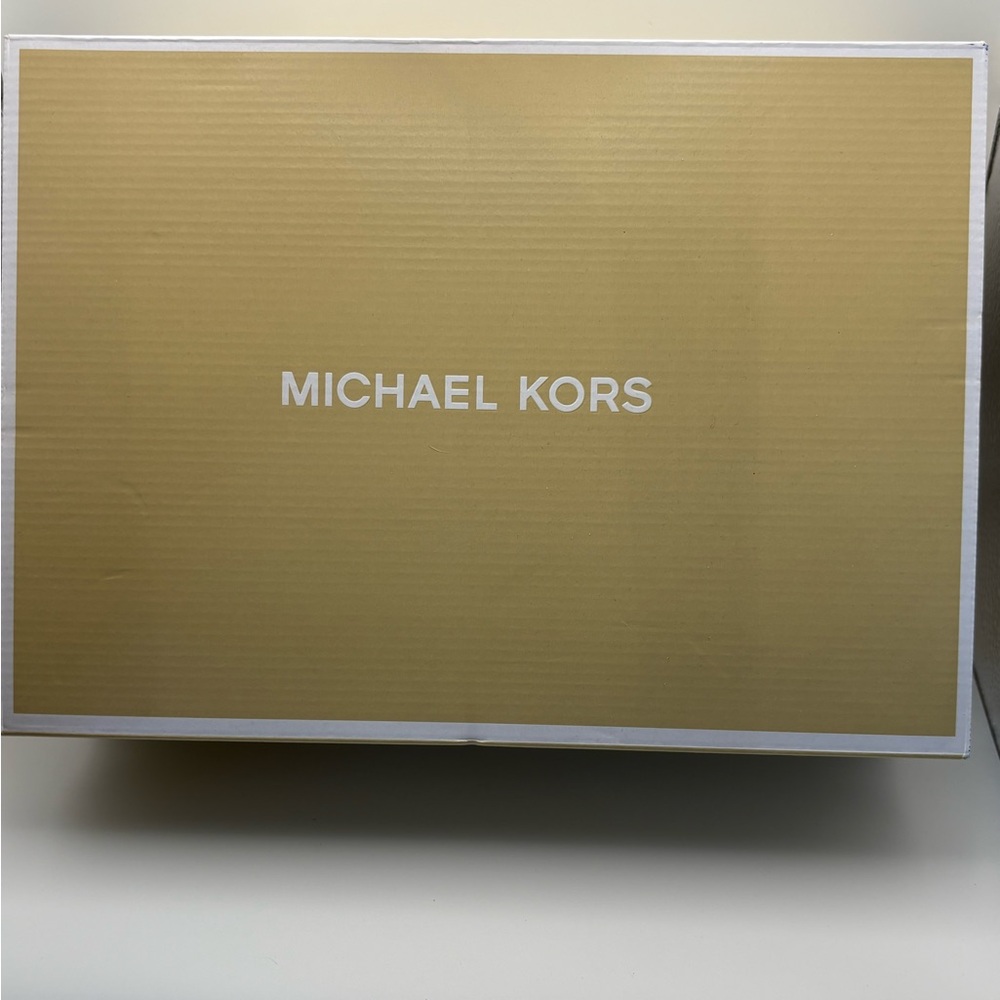 Michael Kors Poppy LaceUp Faux Leather White Sneakers w/ Gold Eyelets & MK Logo - Picture 5 of 6